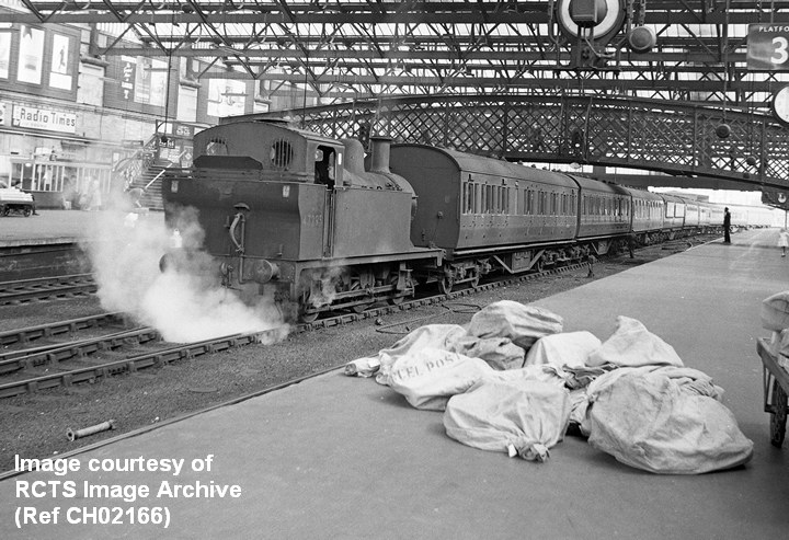 Carlisle Citadel Station trainshed interior incl. roof & footbridge, looking NW.