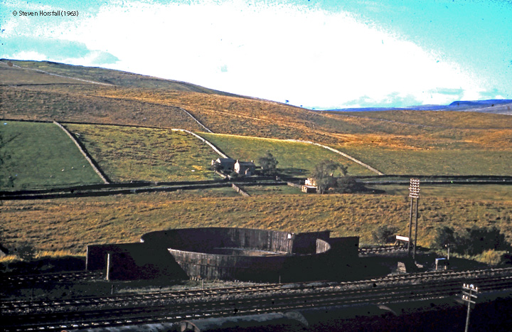 256850: Garsdale Turntable Pit: Context view from the east