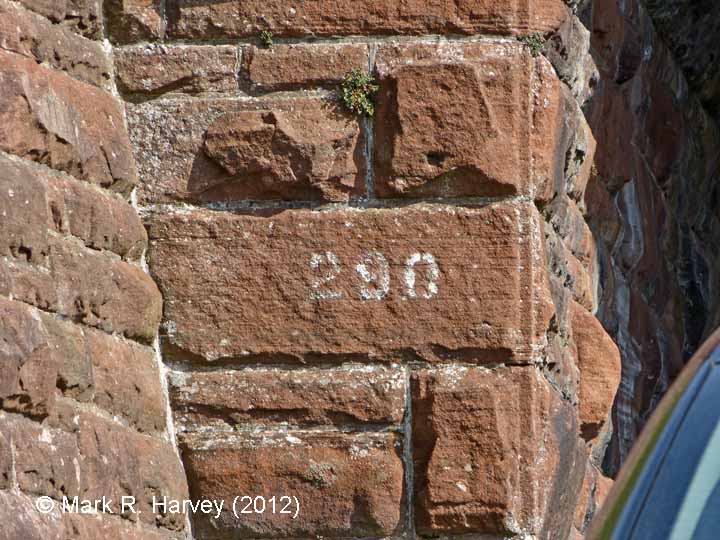 Bridge SAC/290 (PROW): Painted bridge number on abutment stonework