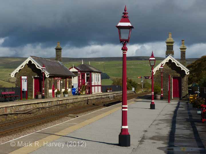 Garsdale Signal Box: Context view from the south-east
