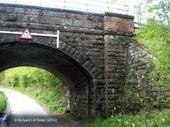 274850: Bridge SAC/229 - Leazes Hill (PROW - minor road): Detail view from the East