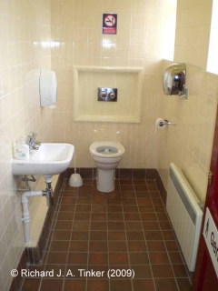 Garsdale Station Toilet Block: Interior of male toilet