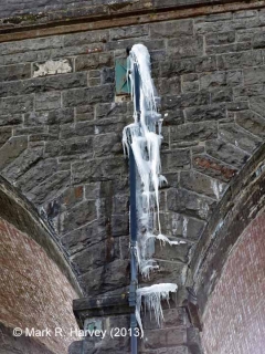 Ribblehead Viaduct (Bridge SAC/66): Icicles on one of the downpipes