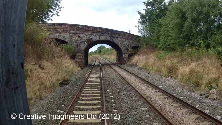 302040: Bridge SAC/338 - Duncowfold: Cab-view video-still (northbound) 302040: Bridge SAC/338 - Duncowfold: Cab-view video-still (northbound)